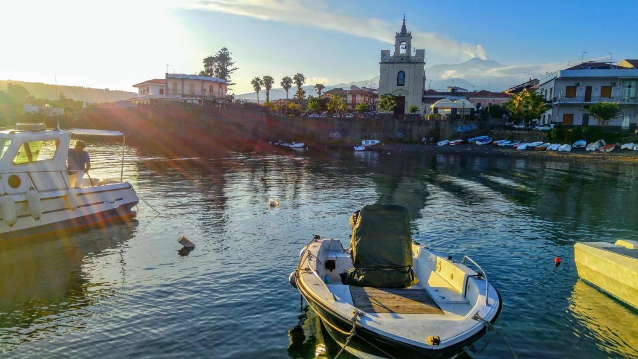 アチレアーレ Casa Del Sole Con Vista Sull'Etna A 200 Mt Dal Mareヴィラ エクステリア 写真